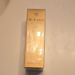 Clé de Peau Beauté Serum - Gold